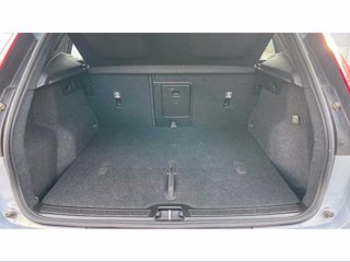 VOLVO XC40 Core, B3 mild hybrid, Benzina