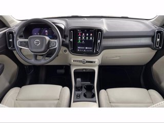 VOLVO XC40 Core, B3 mild hybrid, Benzina