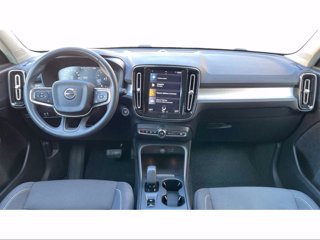 VOLVO XC40 Momentum Pro, T2 automatico Micro Hybrid