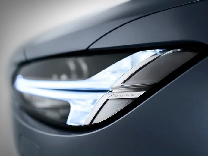 01 Volvo S90 1