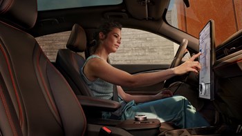 Ford Mustang Mach E Foe Shot 20 Mach E Awd Interior Sunroof Interaction Talent Final 16X9 2160X1215