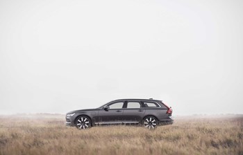 294994 V90 Recharge T8 Platinum Grey