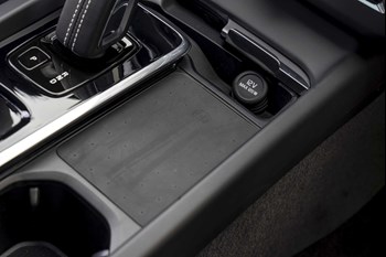 288185 Volvo XC60 Recharge T8 AWD Interior