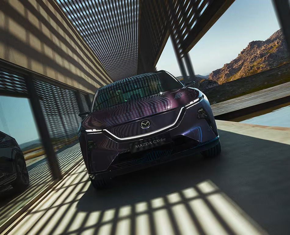 Nuova Mazda Cx 6E