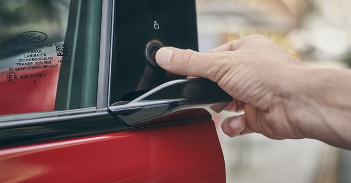 Ford Mustang Mach E Elettrica Non Ci Sono Le Maniglie Vicenza Padova Rovigo Chioggia Bassano Este 1200X628