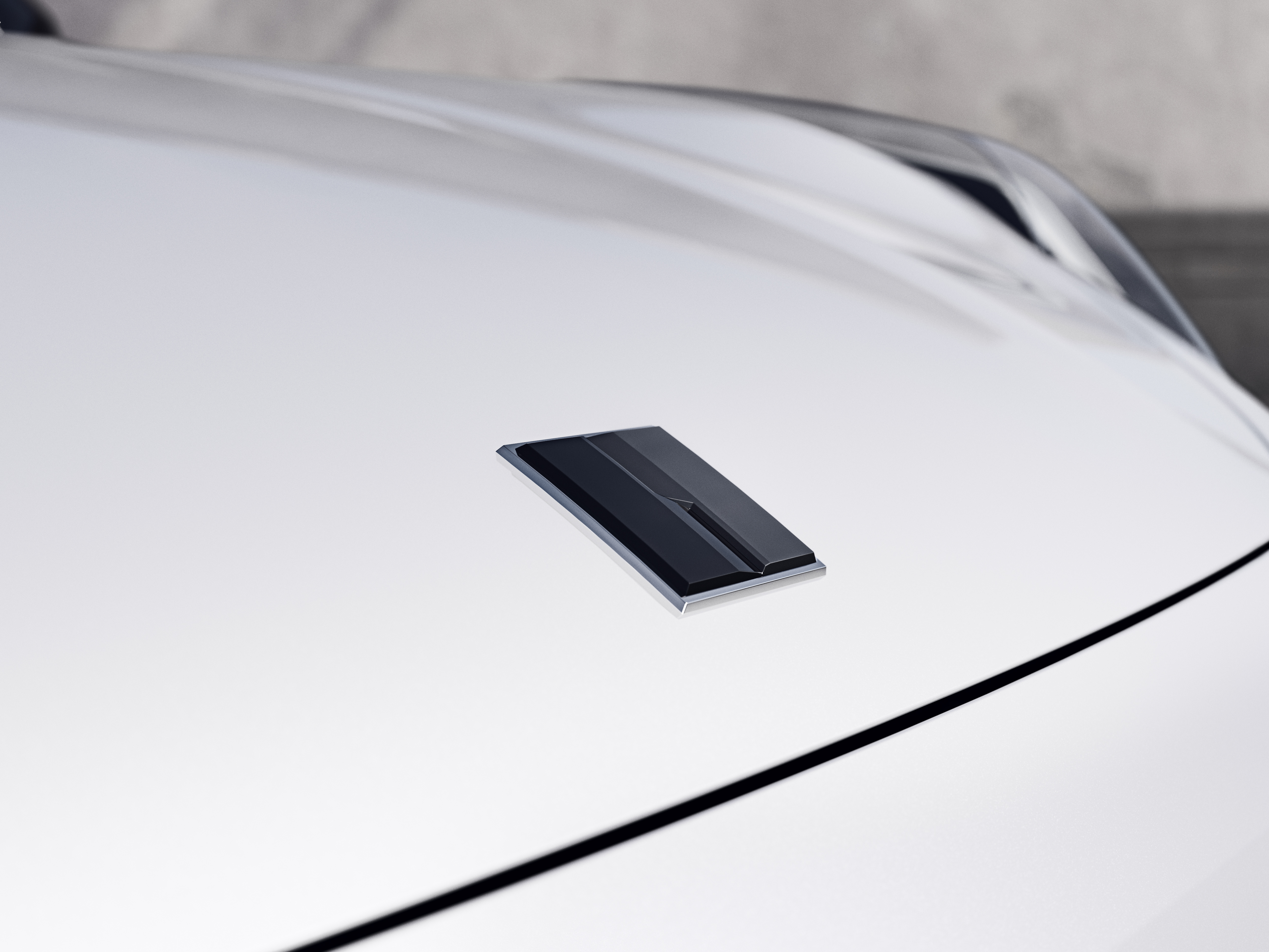 003 A3 Emblem HIGH CRYSTALWHITE