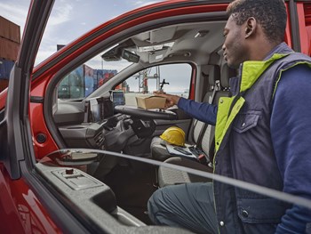 2022 FORD TRANSIT TILTING STEERING WHEEL 07
