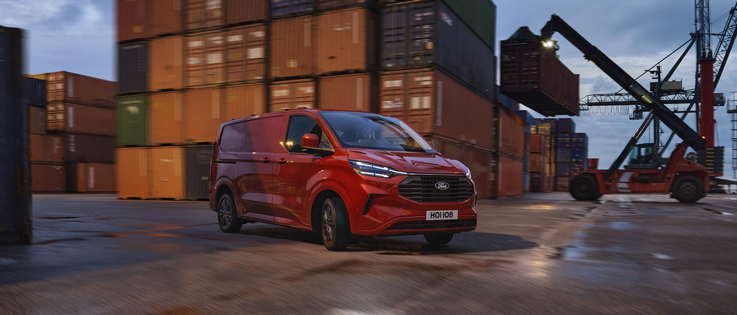 Transit Custom Rosso Noleggio Padova Vicenza Rovigo Chioggia Este
