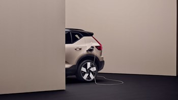 Ex40 Electric Gallery 7 16X9