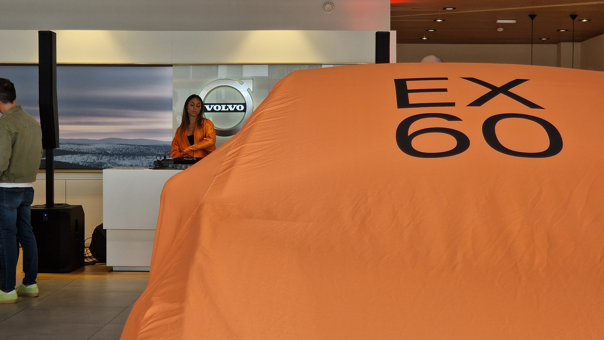Gallery Anteprima Volvo EX60 Bisson Altavilla 04
