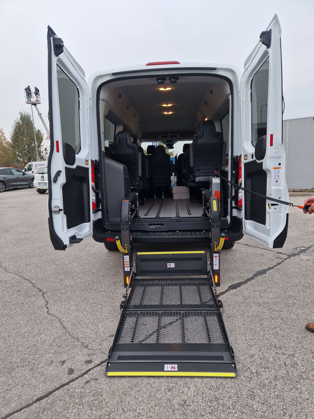 10 Gallery Ford Transit Allestimento Disabili In Pronta Consegna Con Pedana Elettrica