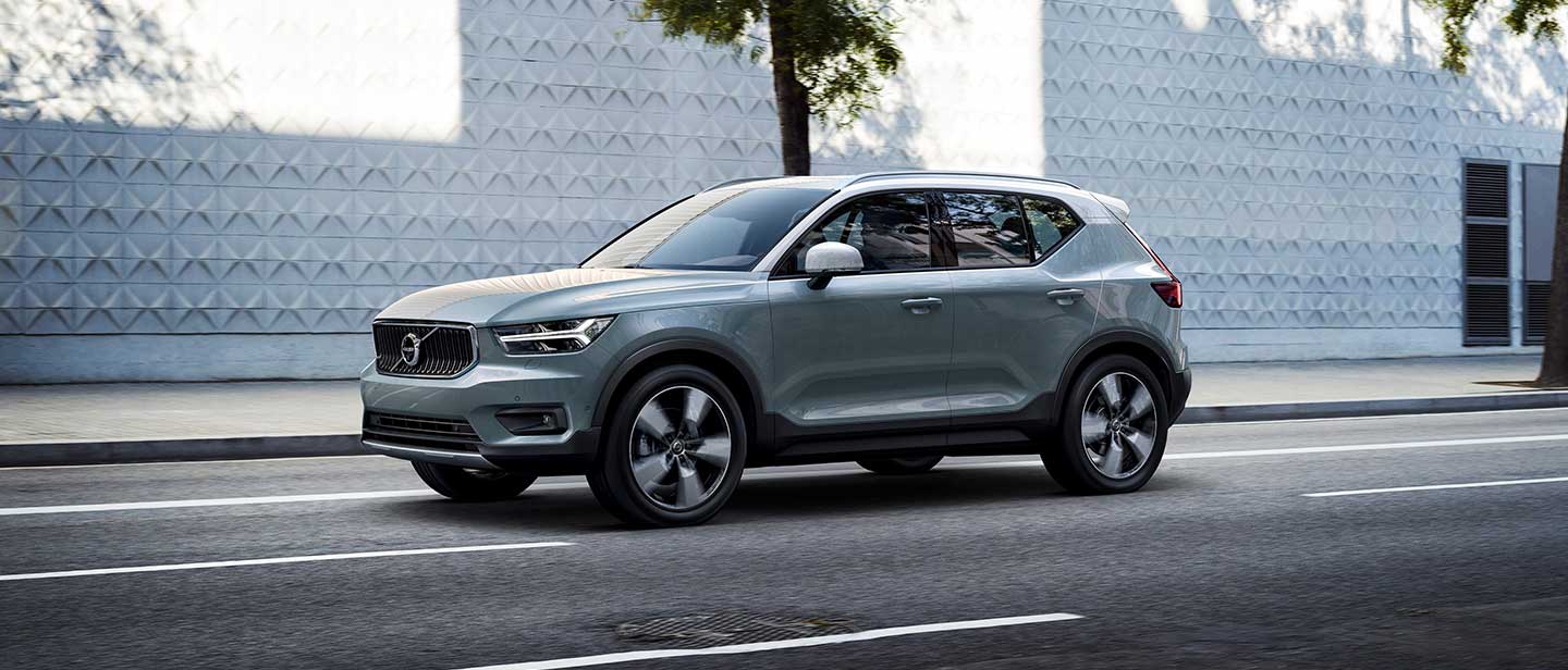 VOLVO XC40 T2 Quotatore Noleggio Dettaglio 1440X616px