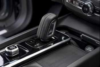 288186 Volvo XC60 Recharge T8 AWD Interior