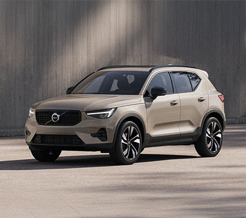 Volvo XC40 Mild Hybrid Benzina Noleggio a lungo termine per aziende e partita IVA