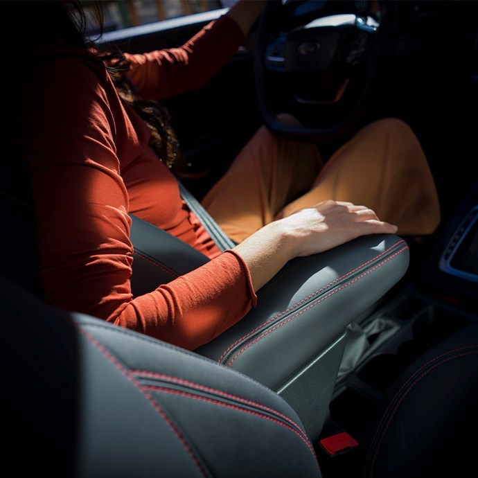 Ford Eu 25 PUMA MCA ST Line Int Armrest 1X1 1000X1000