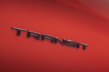 Fordtransitcustom Limitedvan Artisanred 014