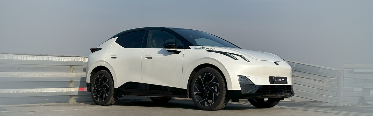 Lynk&Co 02 Banner 1440