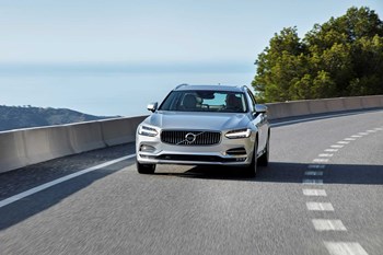 191759 New Volvo V90 Location Driving