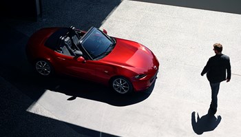 01ROADSTER CUT238 SRC